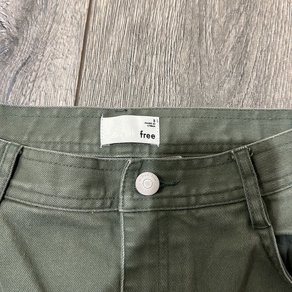 • Aritzia Wilfred • Women’s Ashika Olive Green High Rise Crop Wide Leg 8 - Picture 3 of 5